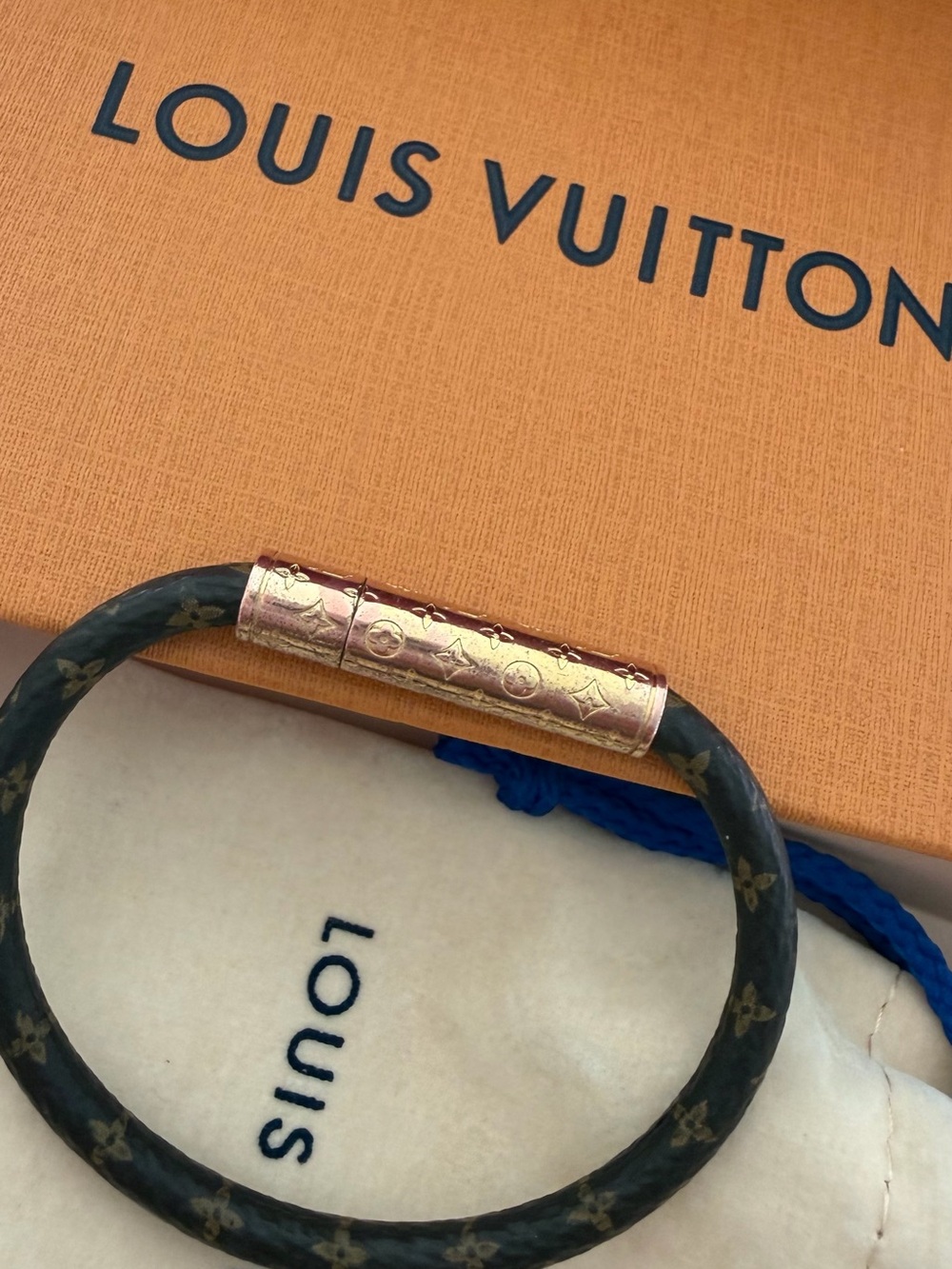 Louis Vuitton Confidential Bracelet with Gold details. 💥Authentic💥 - Picture 4 of 12